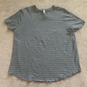Women’s Lululemon Love short sleeve T-shirt